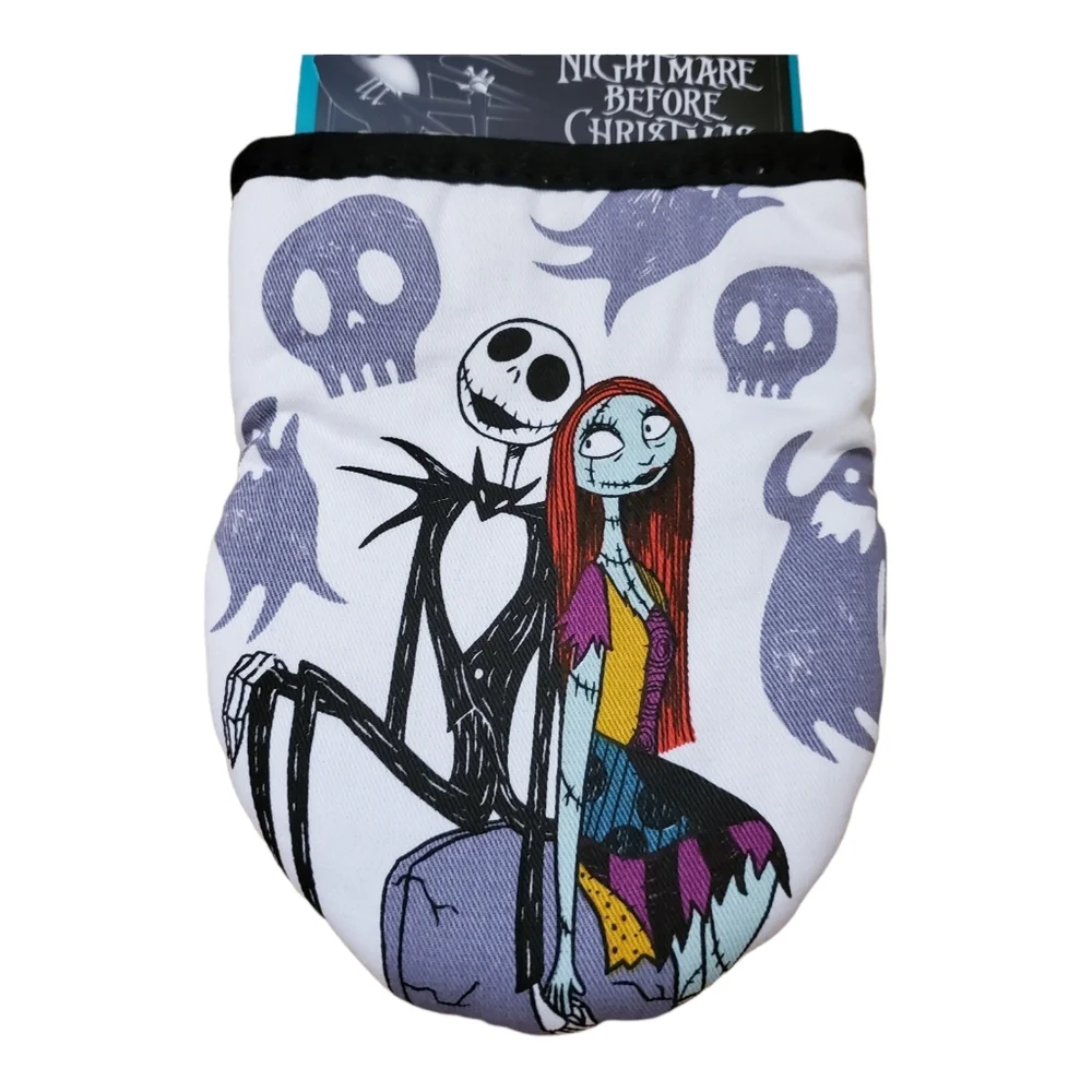 New Disney Nightmare Before Christmas Jack & Sally Gravestone Halloween Oven Mit
